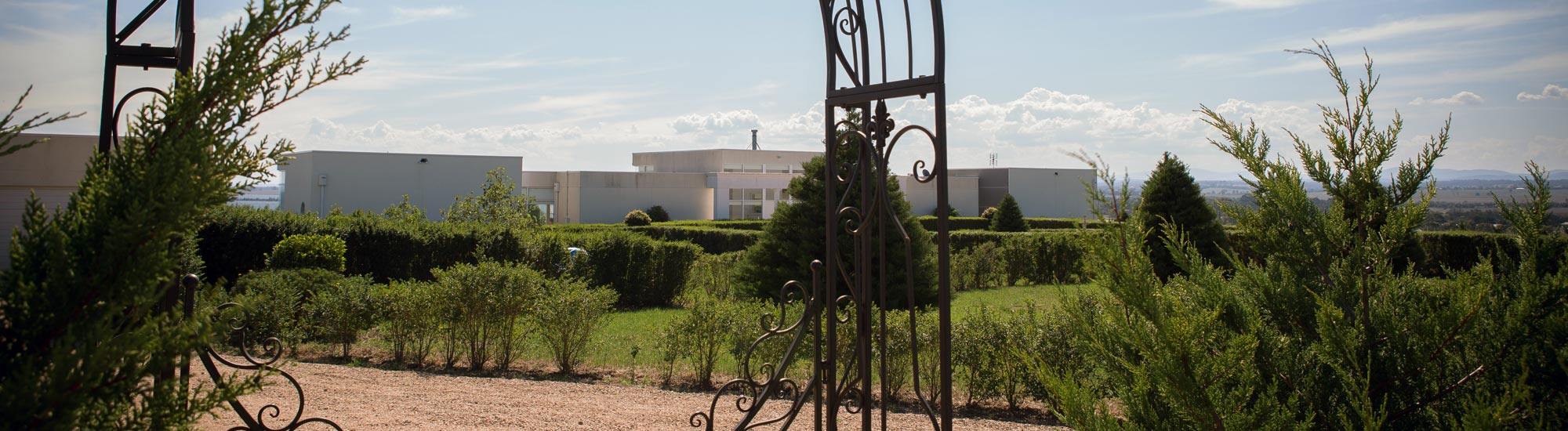 Venue-banner-exterior-orchard-gate